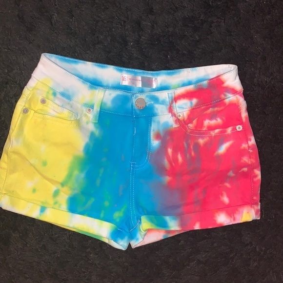 No Boundaries Pants - Women’s No Boundaries Tie Dye Shorts